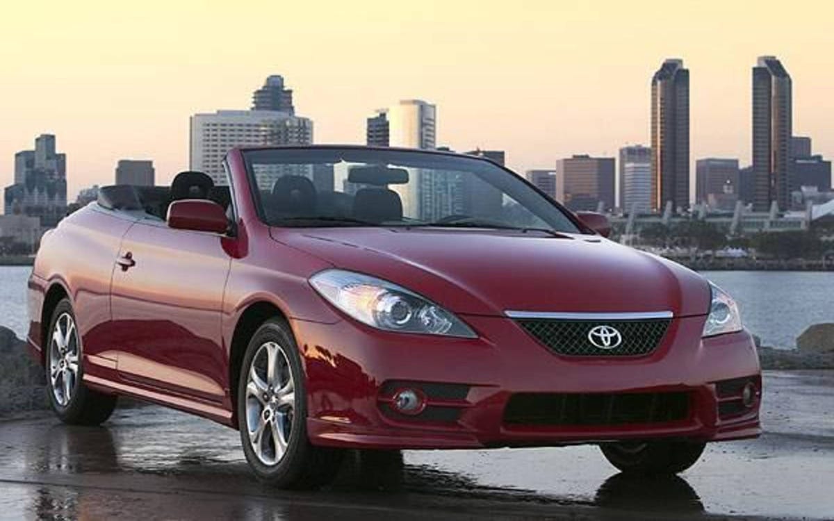 Toyota Solara convertible gets production extension