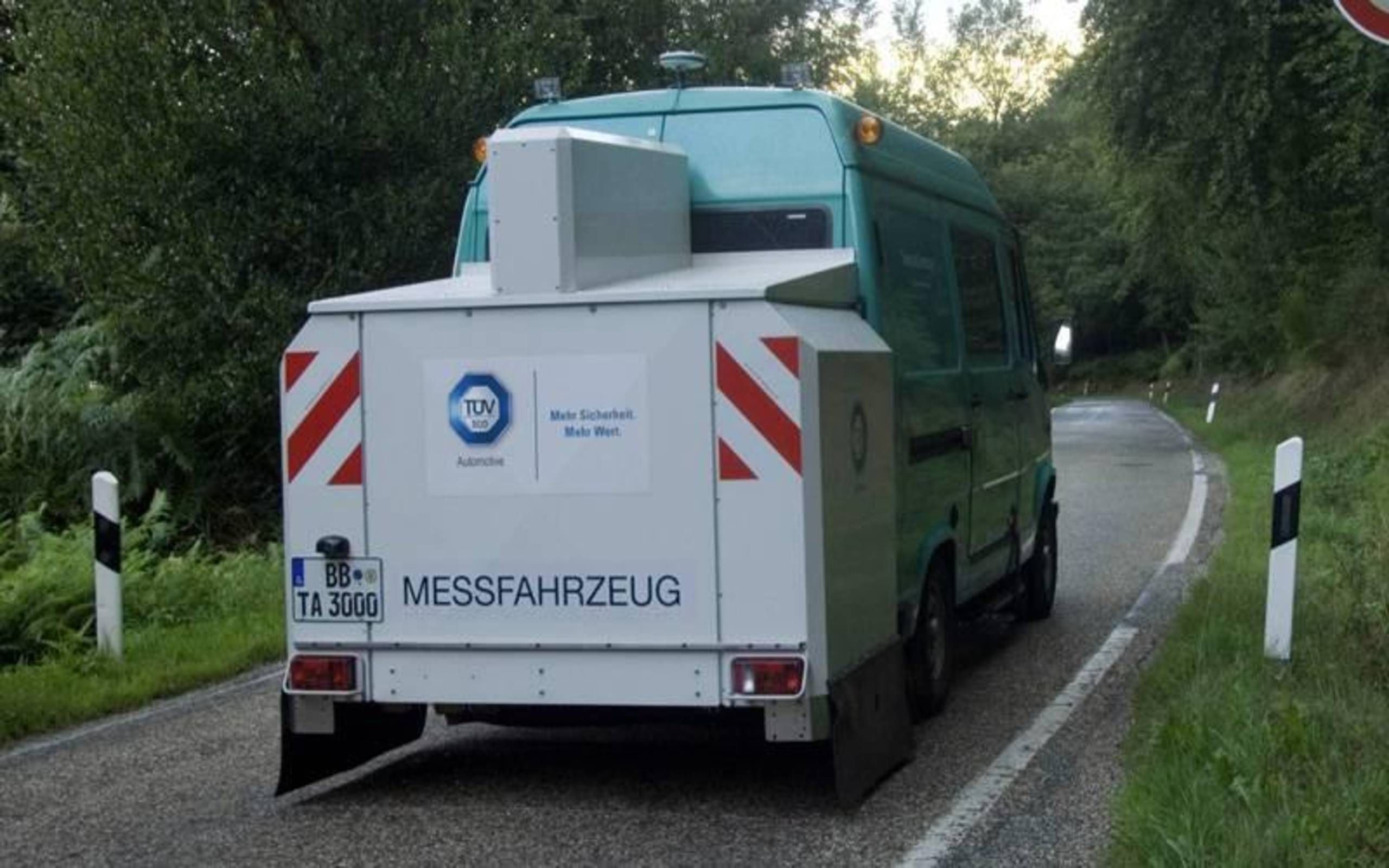 Virtual C Voyage Mercedes Benz Ups The Ante In Digital Prototyping