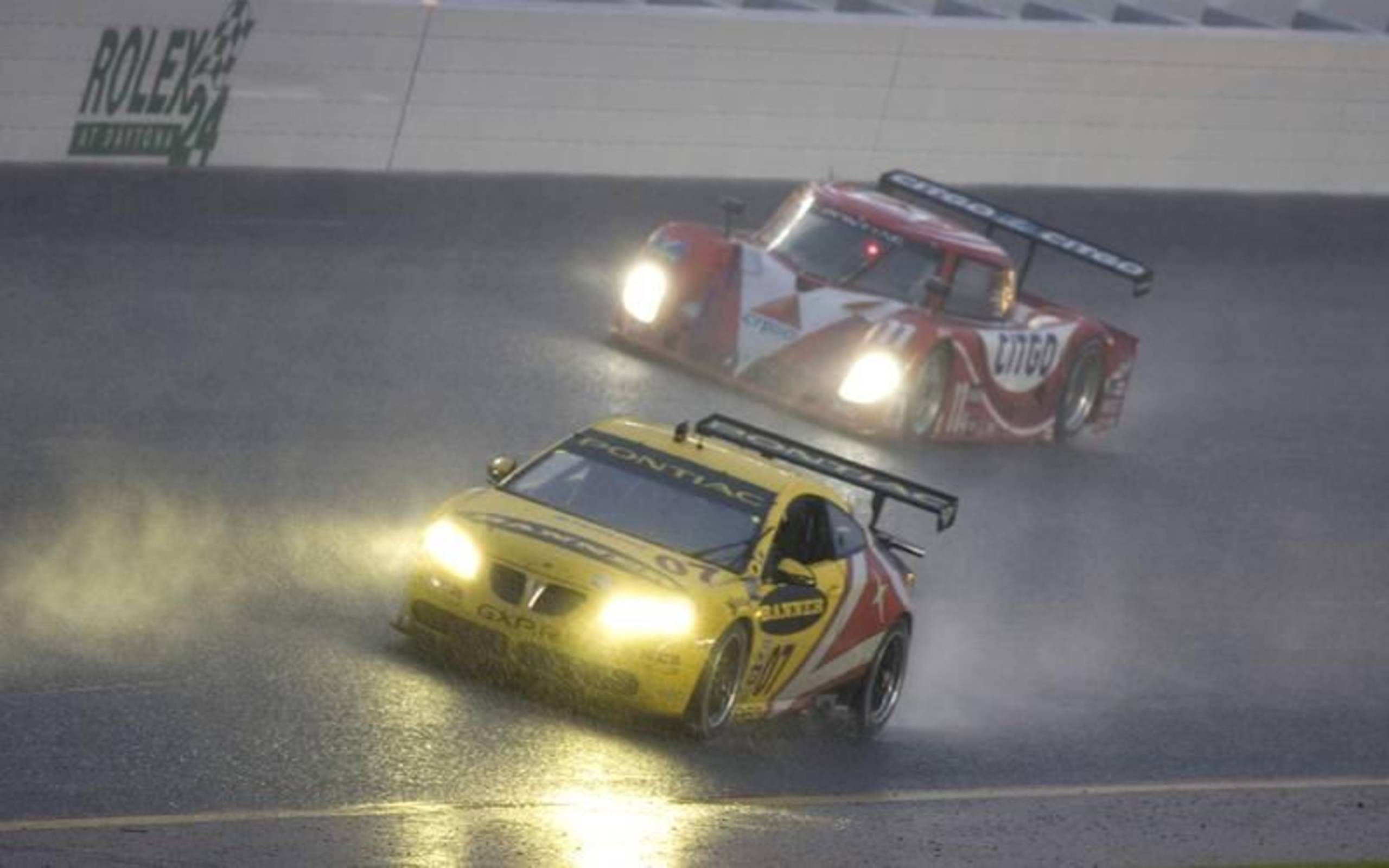 Grand-Am: Gurney passes Pruett for Daytona Prototype win in New Jersey