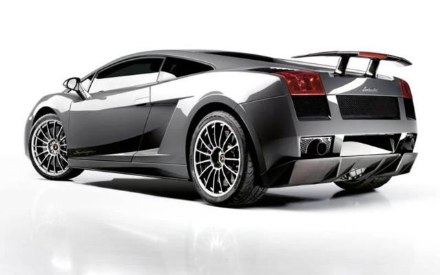 Lighter Lamborghini: Trim Gallardo Superleggera weighs in at Geneva