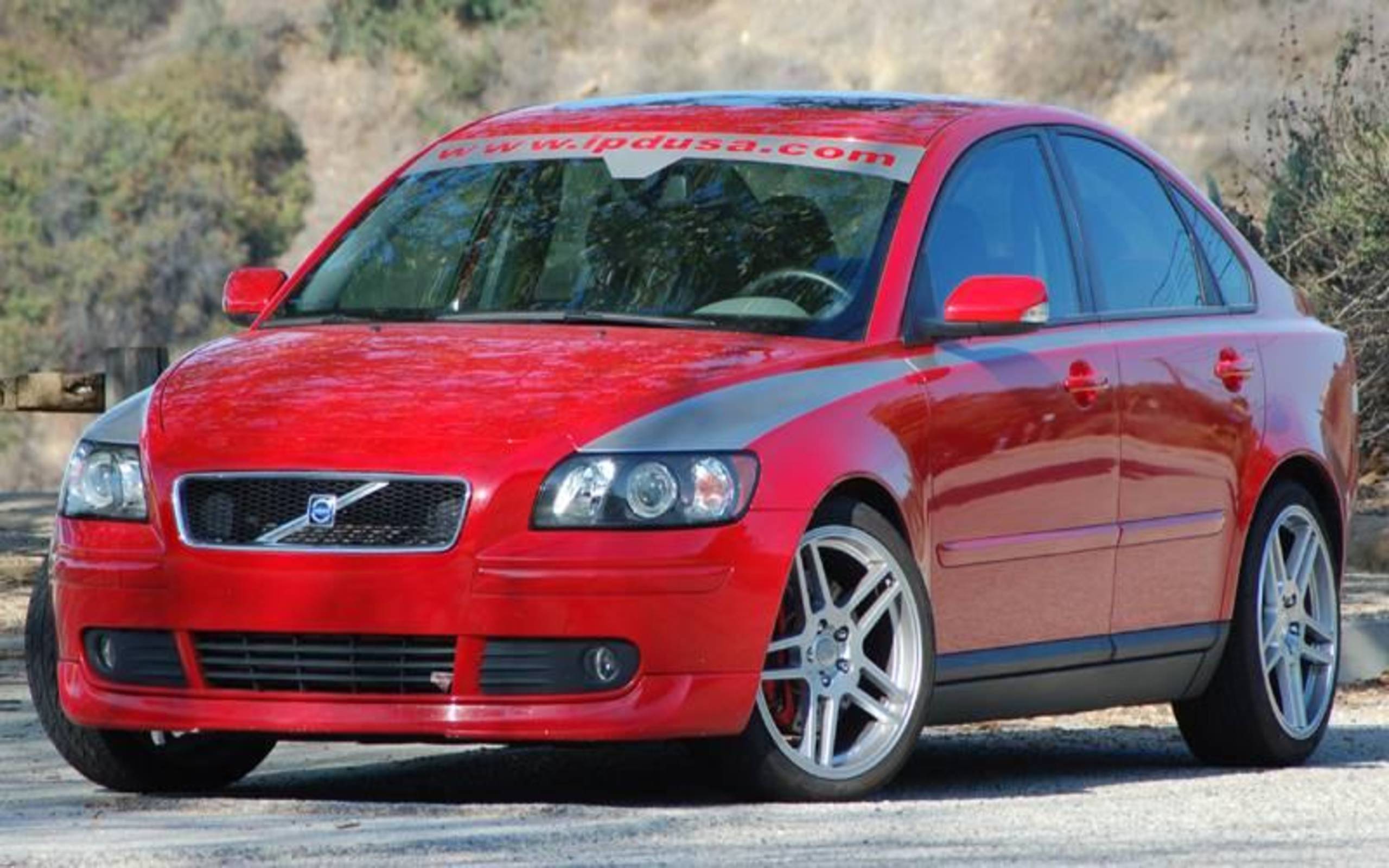 IPD Volvo S40 T5: Your Uncle Olaf Just keeled over