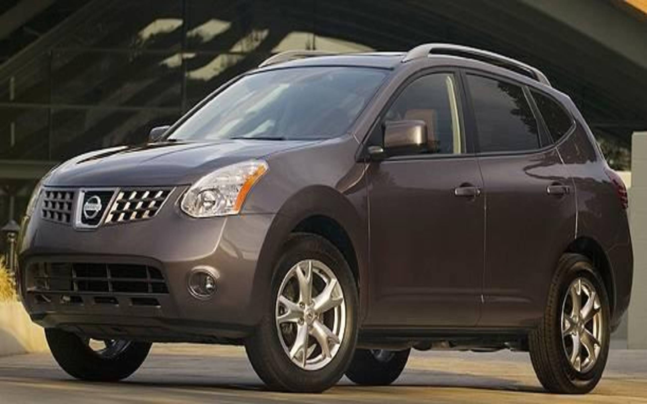 Nissan prices Rogue below $20,000