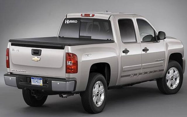 Chevrolet Adds Hybrid To Silverado Pickup 0192