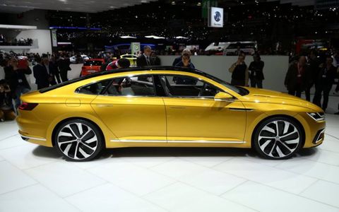The Volkswagen Sport Coupe Concept GTE makes its debut in Geneva with a hybrid powertrain and a new exterior design language.