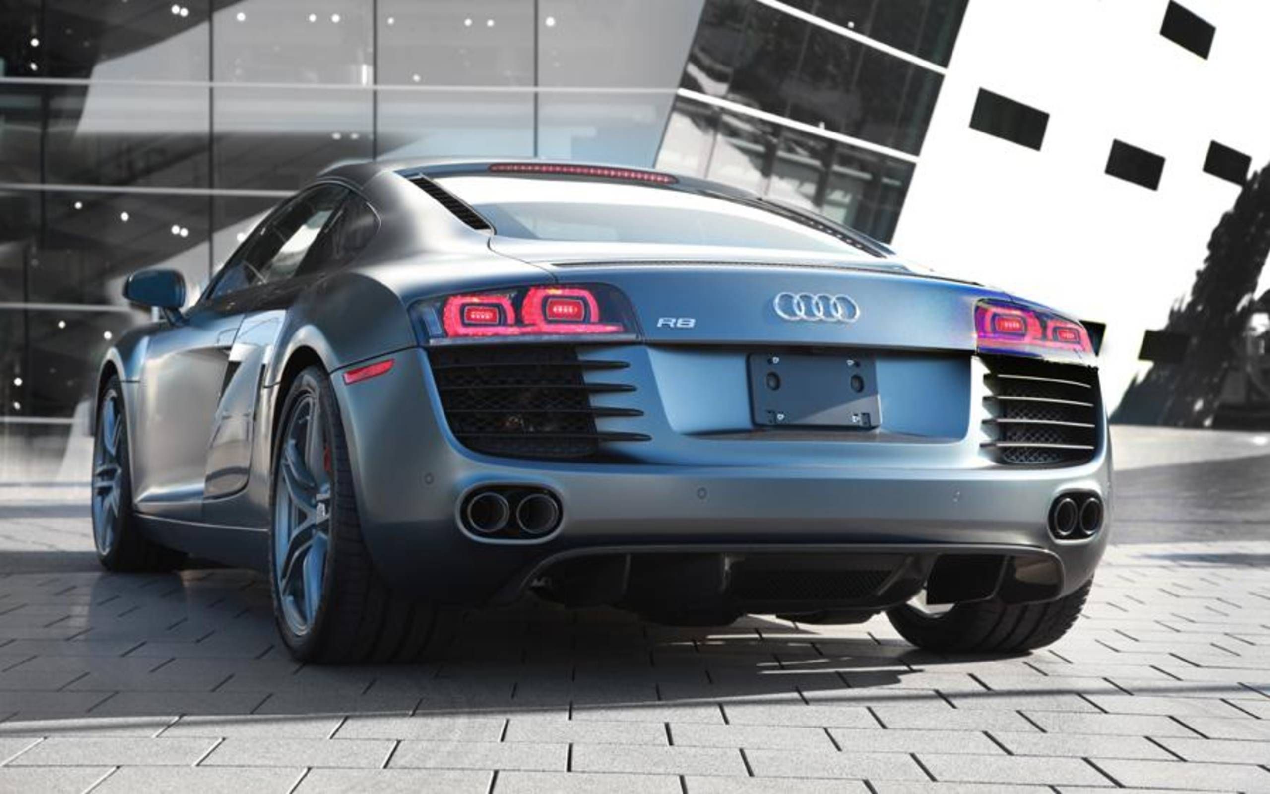 Audi V8: Neuer Stil in der Oberklasse (Edition Audi