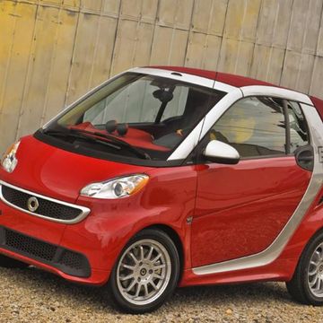 The 2013 Smart Fortwo Electric Drive is equipped with a 55-kW electric motor mated with a one-speed gearbox.