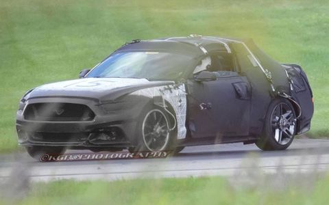 2015 Ford Mustang spy photo