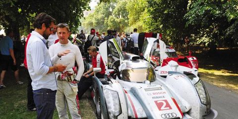 Allan McNish beside the Le Mans-winning Audi R18 e-tron quattro