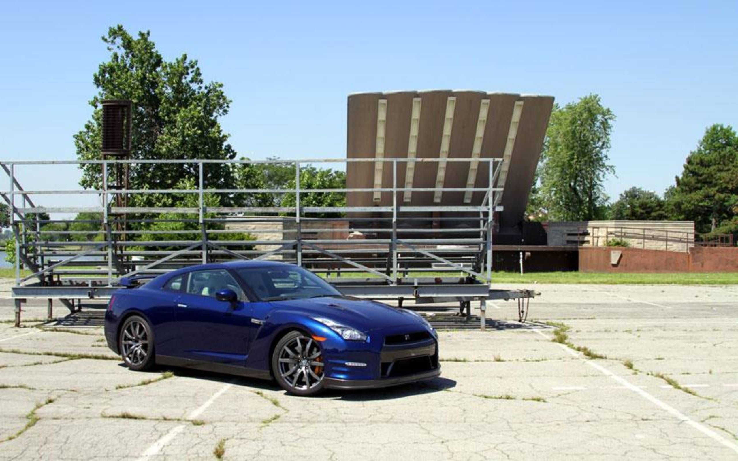 2012 Nissan GT-R Premium, an Autoweek Drivers Log Car Review