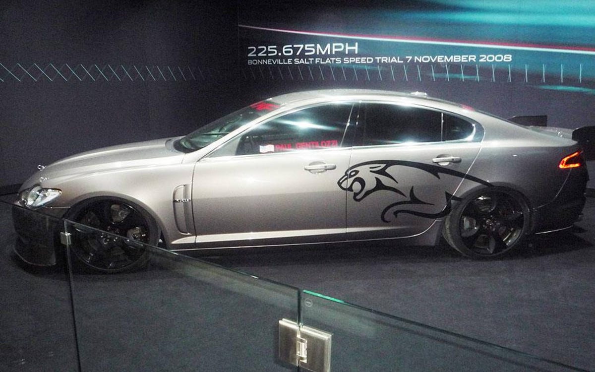 Jaguar XF аэрография