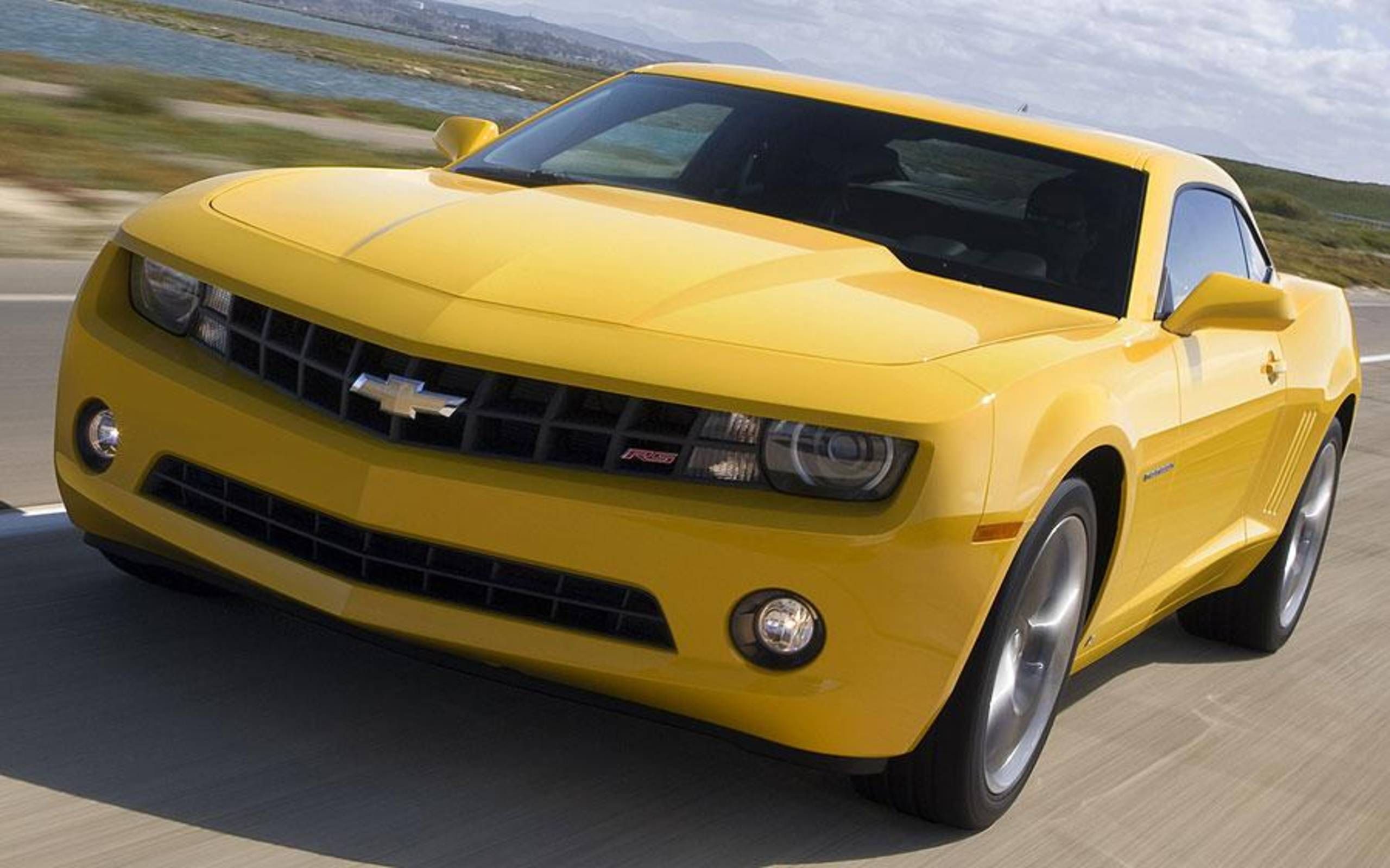 Chevrolet Camaro: V6 more than solid; V8 SS is a rush: