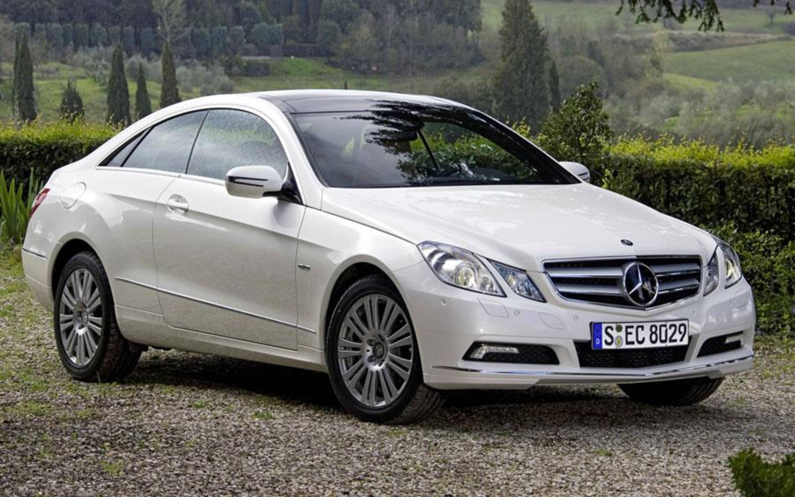 Мерседес е дизель. E350 Mercedes купе. Mercedes-Benz e-class (c207). Mercedes Benz e Coupe 2010. Mercedes e Coupe 2010.
