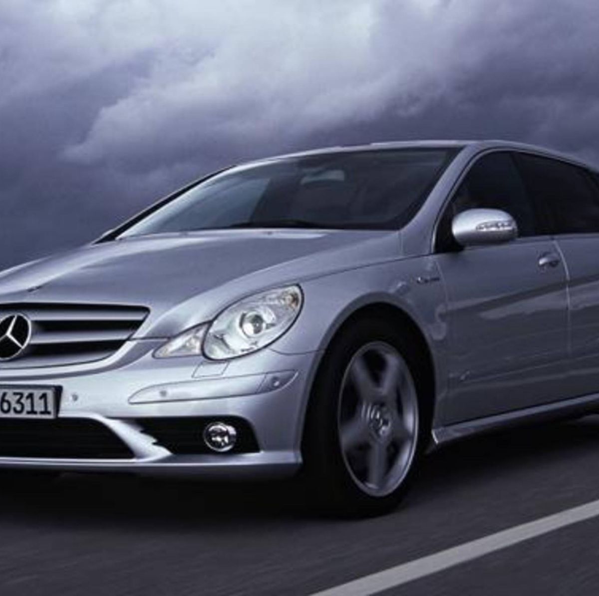 Mercedes-Benz Recalls Almost 300K Cars in the US