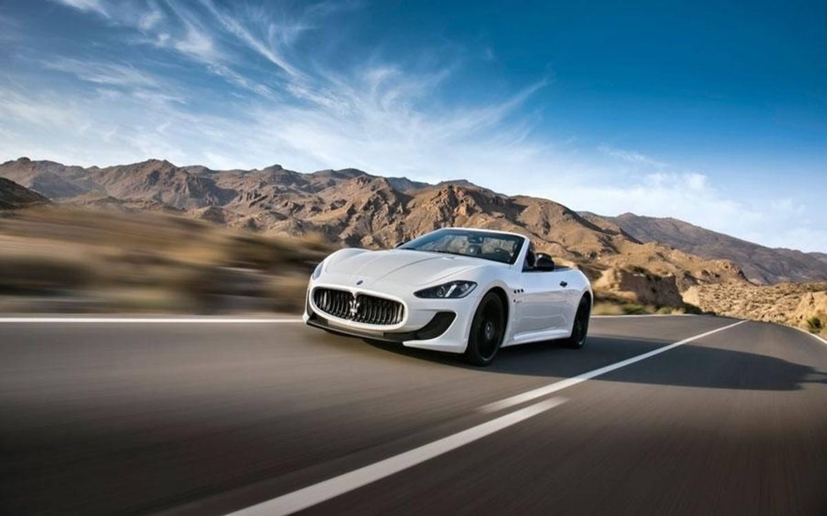 Машина айфон. Maserati GRANCABRIO 2019. Maserati GRANCABRIO MC 2015. Maserati GRANCABRIO 2012. Белая Мазерати фото.