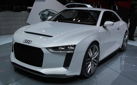 Paris Auto Show: Audi quattro concept