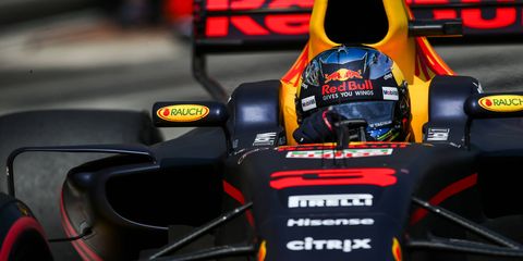 Fernando Alonso doesn't expect to sign with Red Bull for the 2018 season due to their current contractual commitments to young drivers.