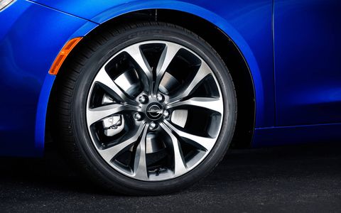 The wheels on the 2015 Chrysler 200S do a very good job at making this car look like it's worth more than $30K.