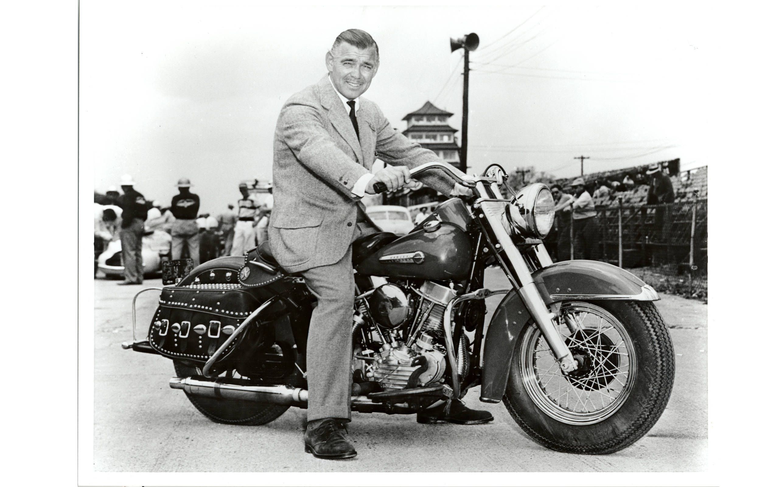 8X10 PUBLICITY PHOTO EE-028 CLARK GABLE SITTING ON A MOTORCYCLE 