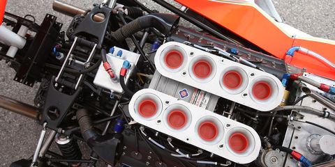 F1 currently uses V6 hybrid power units.