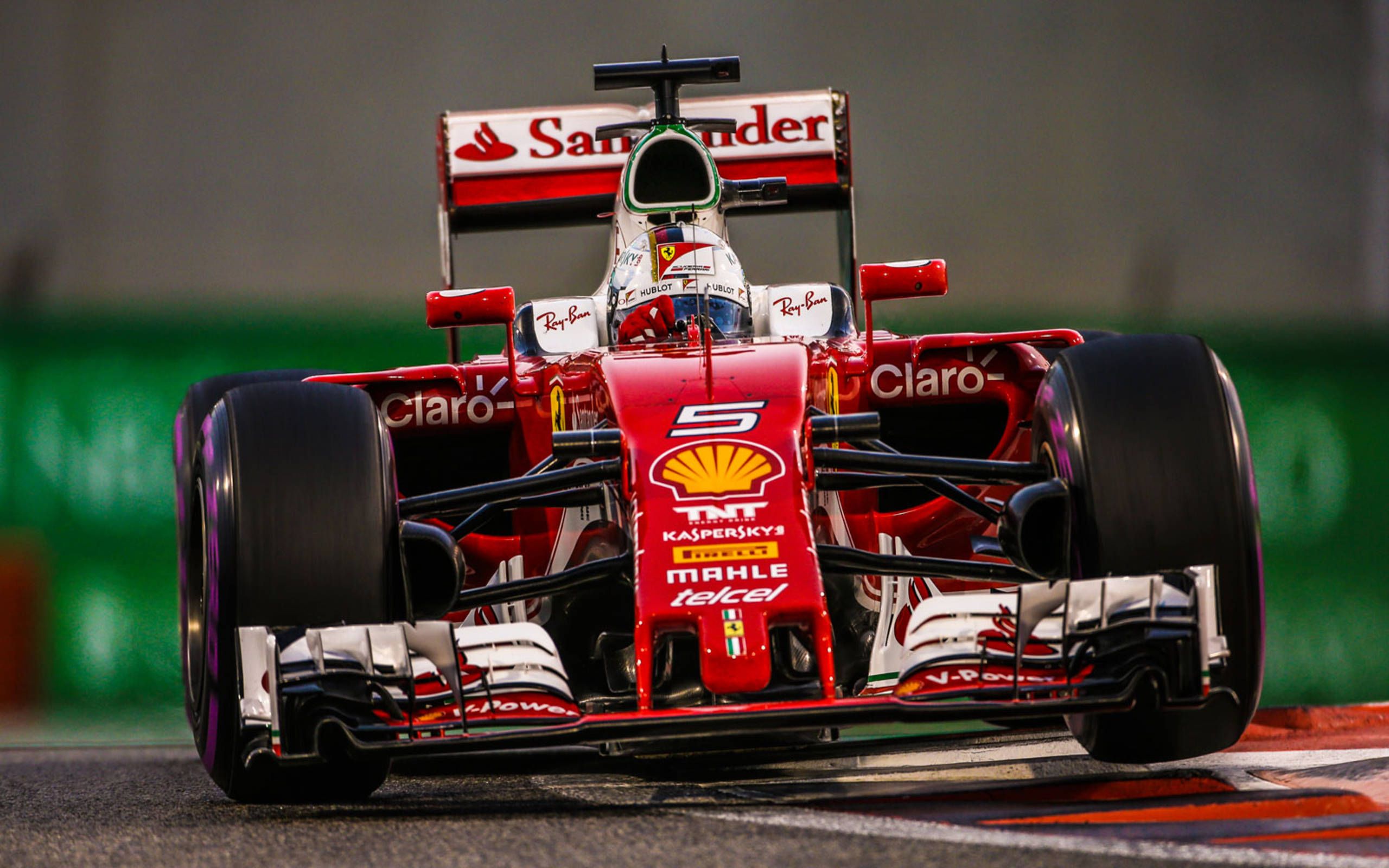 Sebastian Vettel Hamilton as 'slow as a bus' in F1 finale