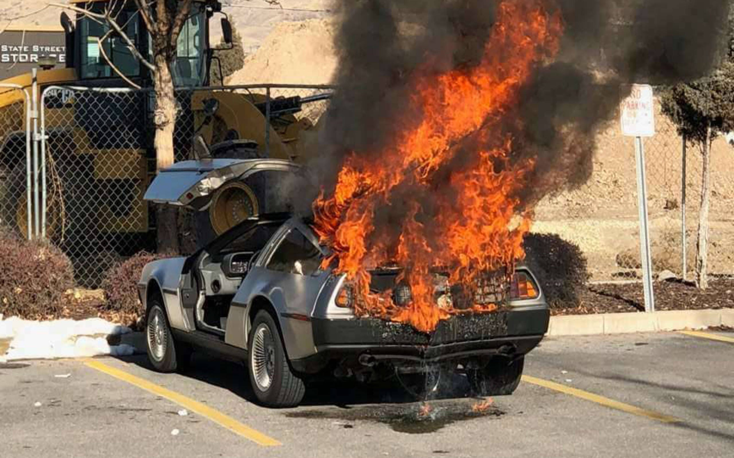 back to the future delorean flames