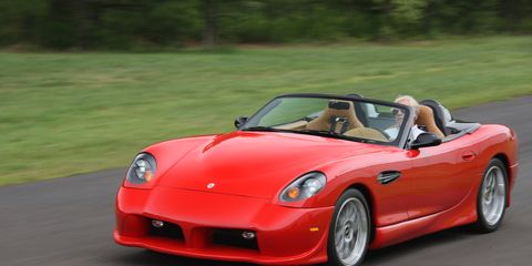 In the Esperante Spyder and GT, buyers can get a naturally aspirated 430-hp V8 or a supercharged 560-hp V8, both developed by Panoz and Elan. Normally, the GT gets the bigger engine, but either can be specified for either car.
