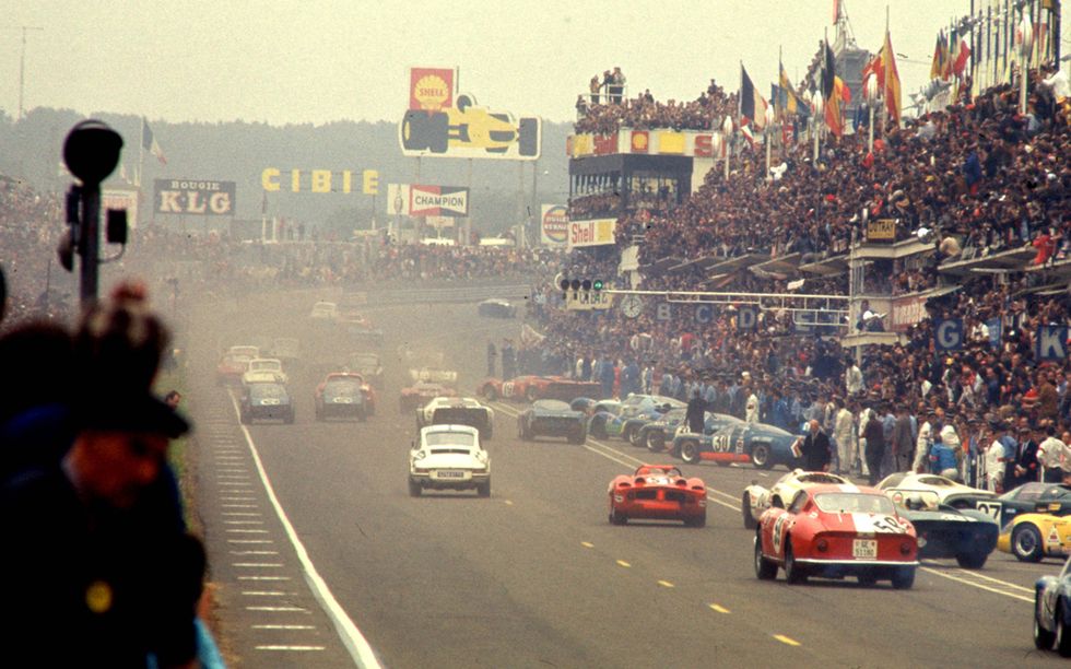 The frenetic start of the 1967 24 Hours of Le Mans.