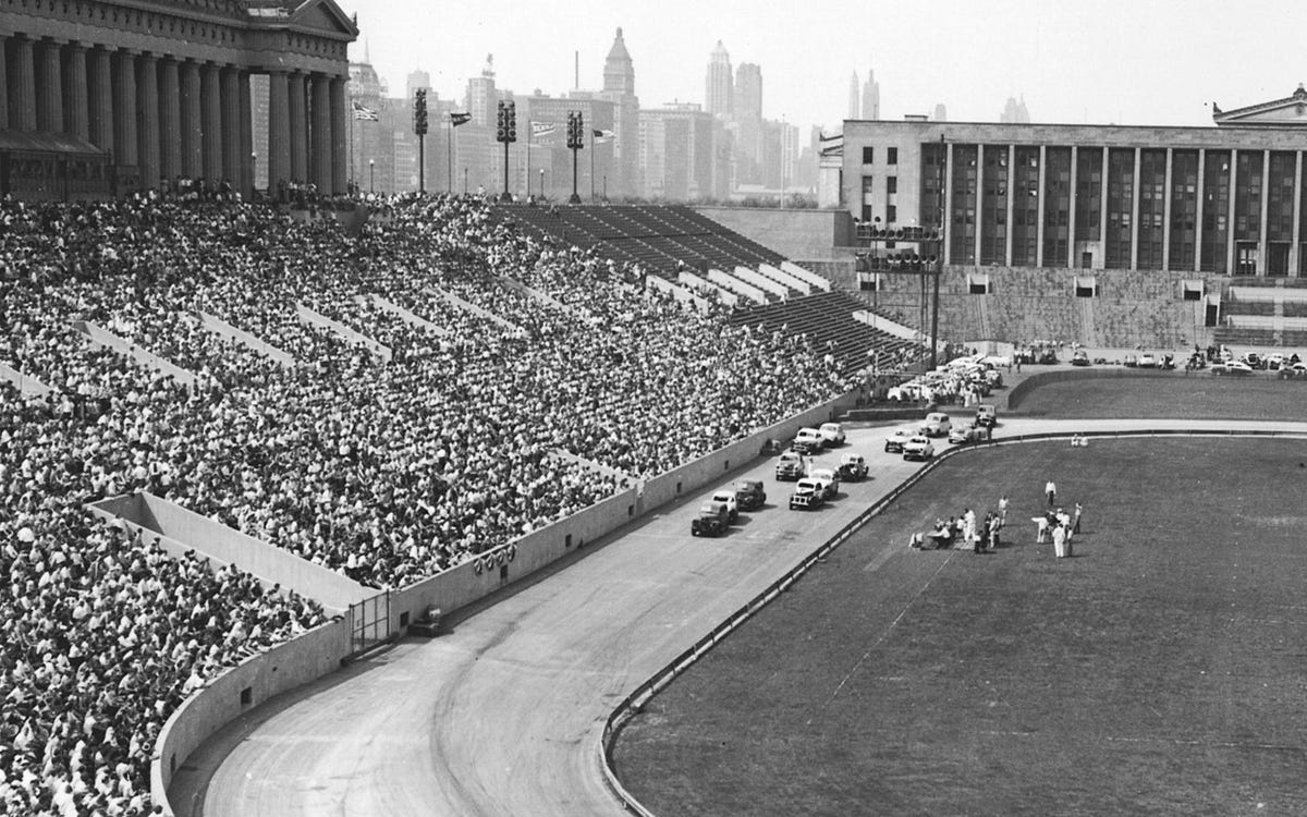 Soldier Field, Chicago Bears football stadium - Stadiums of Pro