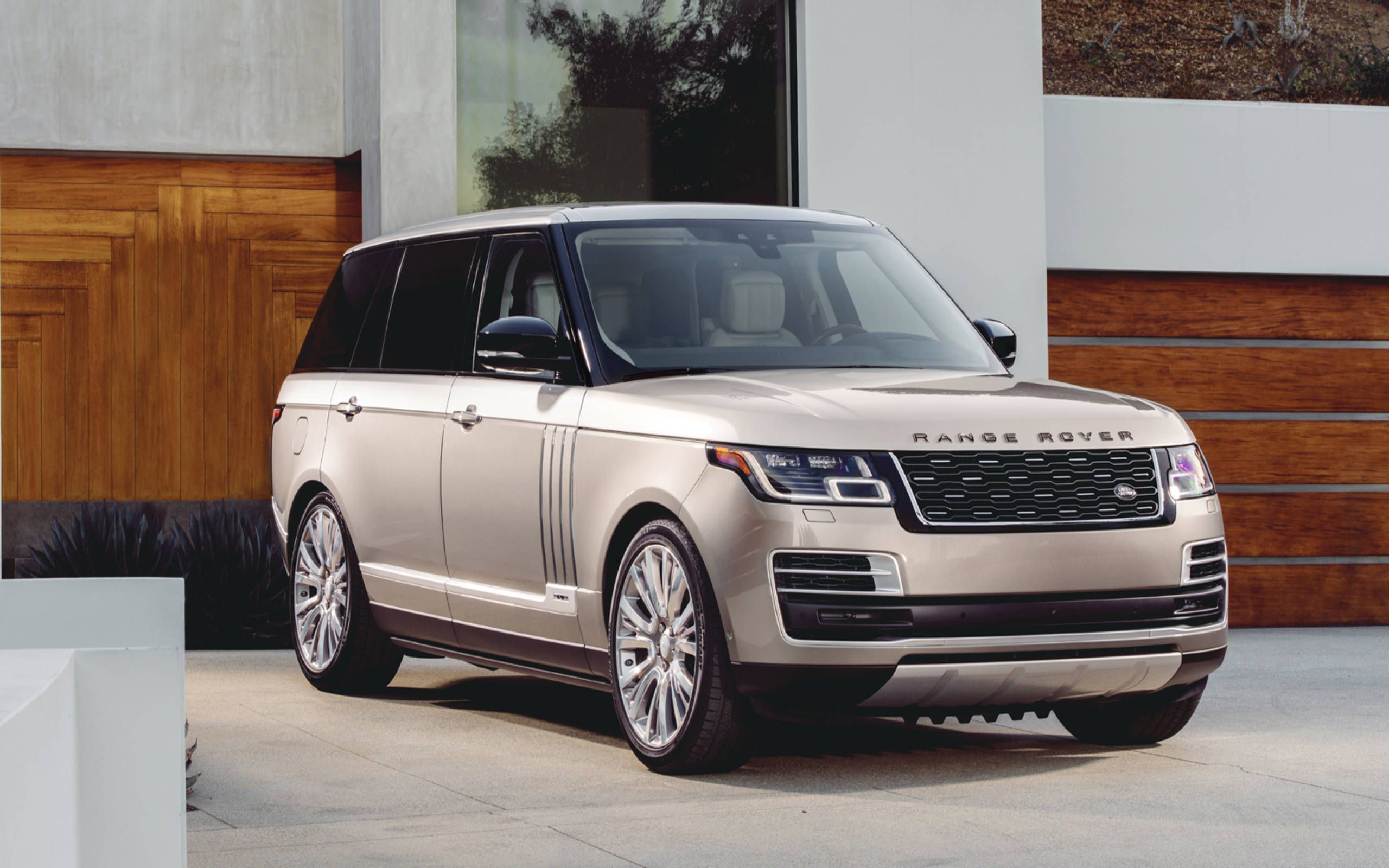 afvoer elf matchmaker This is the 2018 SVAutobiography: King of the Range Rovers makes Los  Angeles Auto Show debut
