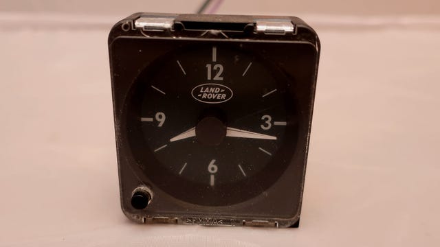 Car Clock of the Week: 2000 Range Rover VDO