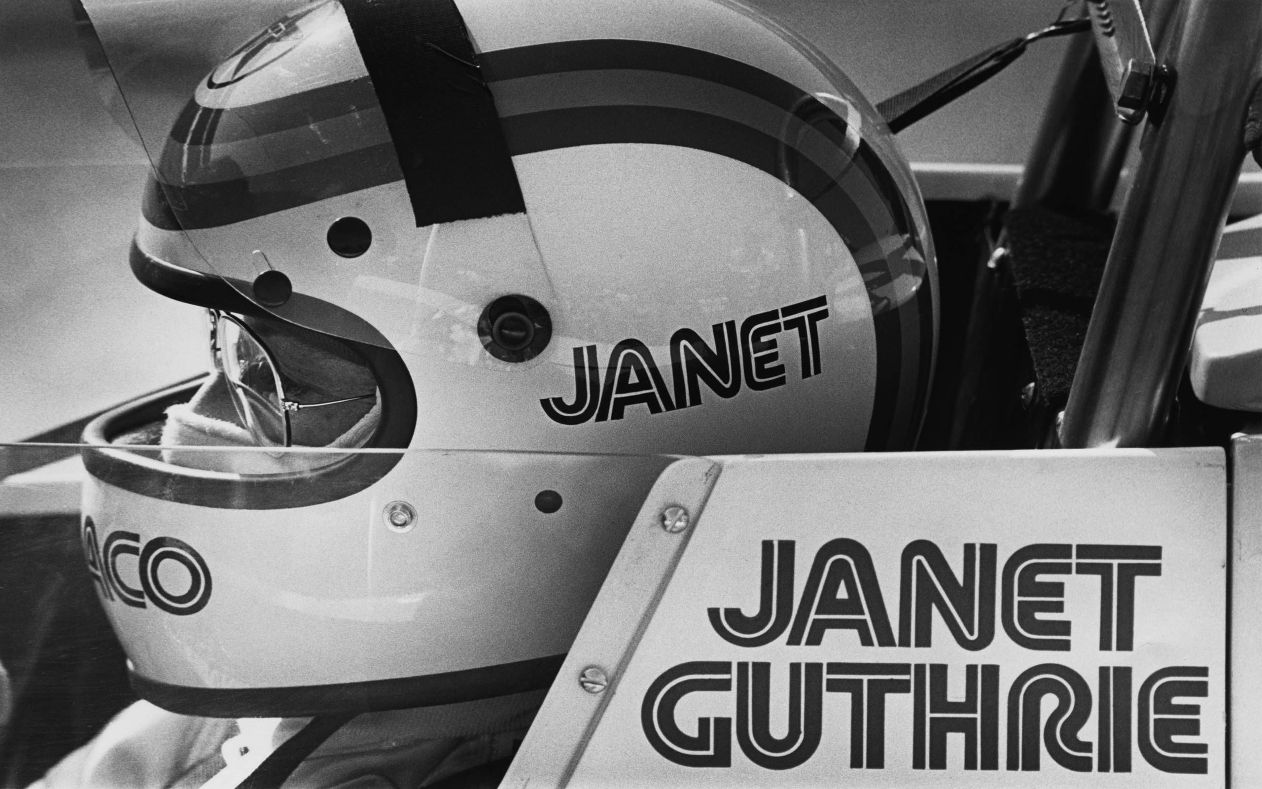 96 Aj Foyt And Janet Guthrie Make History At 1977 Indy 500 Indy ...