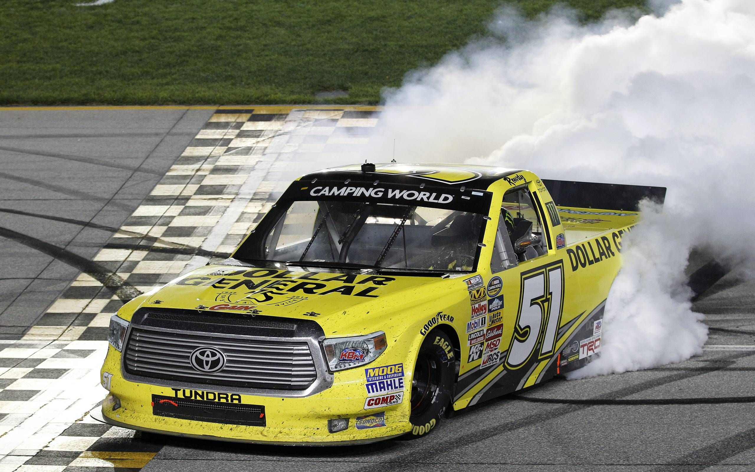 Kyle Busch wins Chicagoland Truck Series race