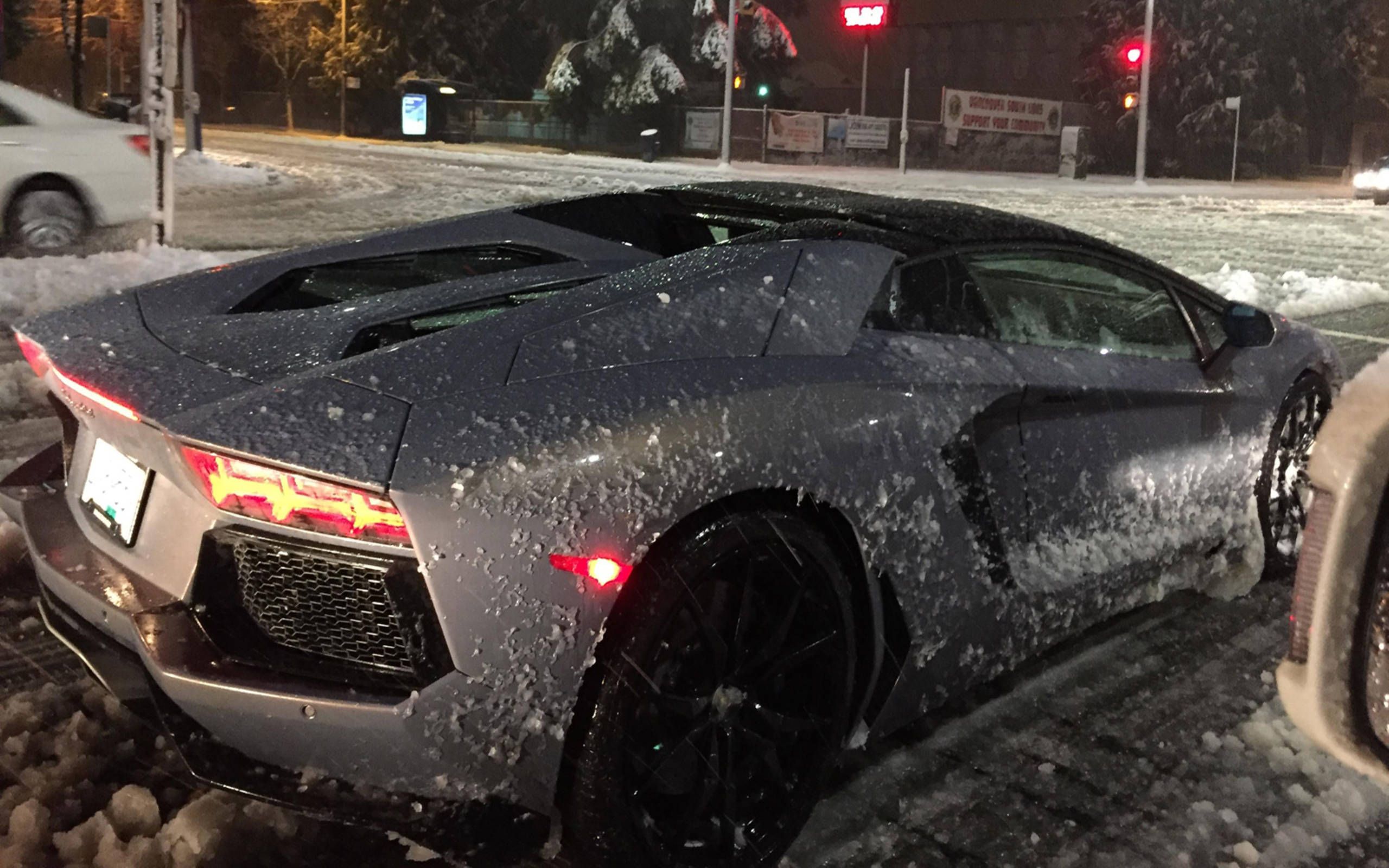 Lamborghini Aventador: Ready for Winter