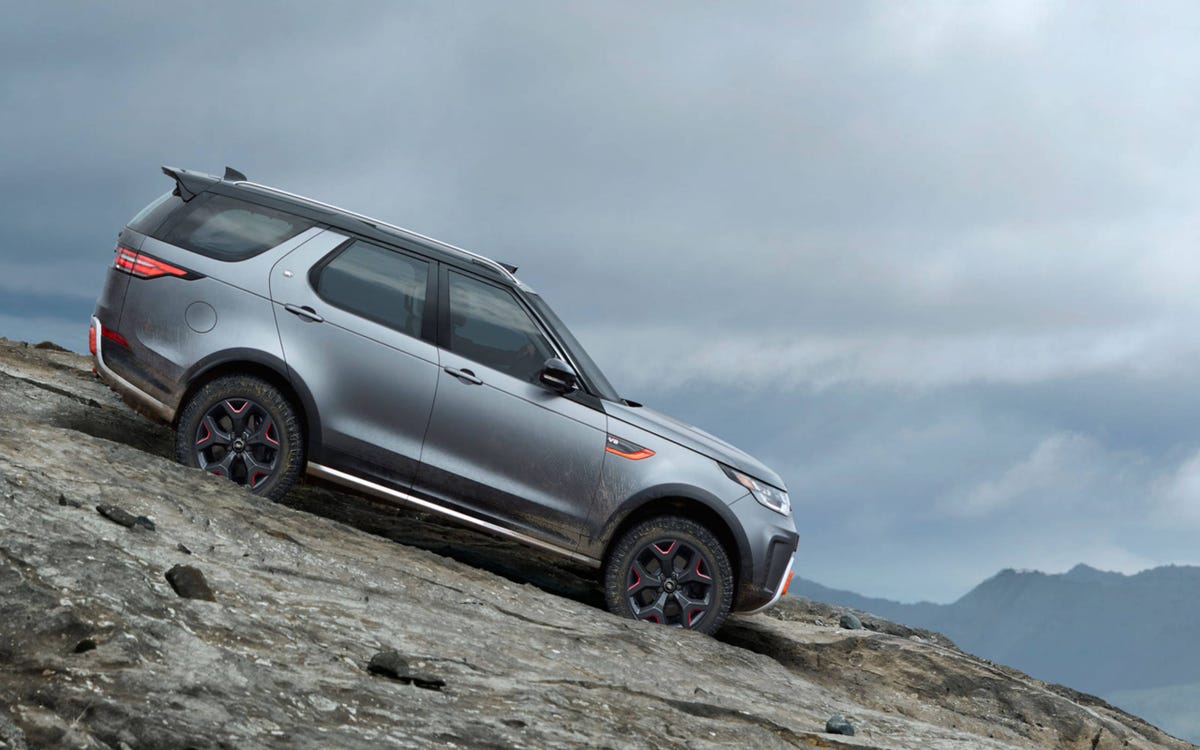 Discovery SVX is a Raptor-fied Land Rover