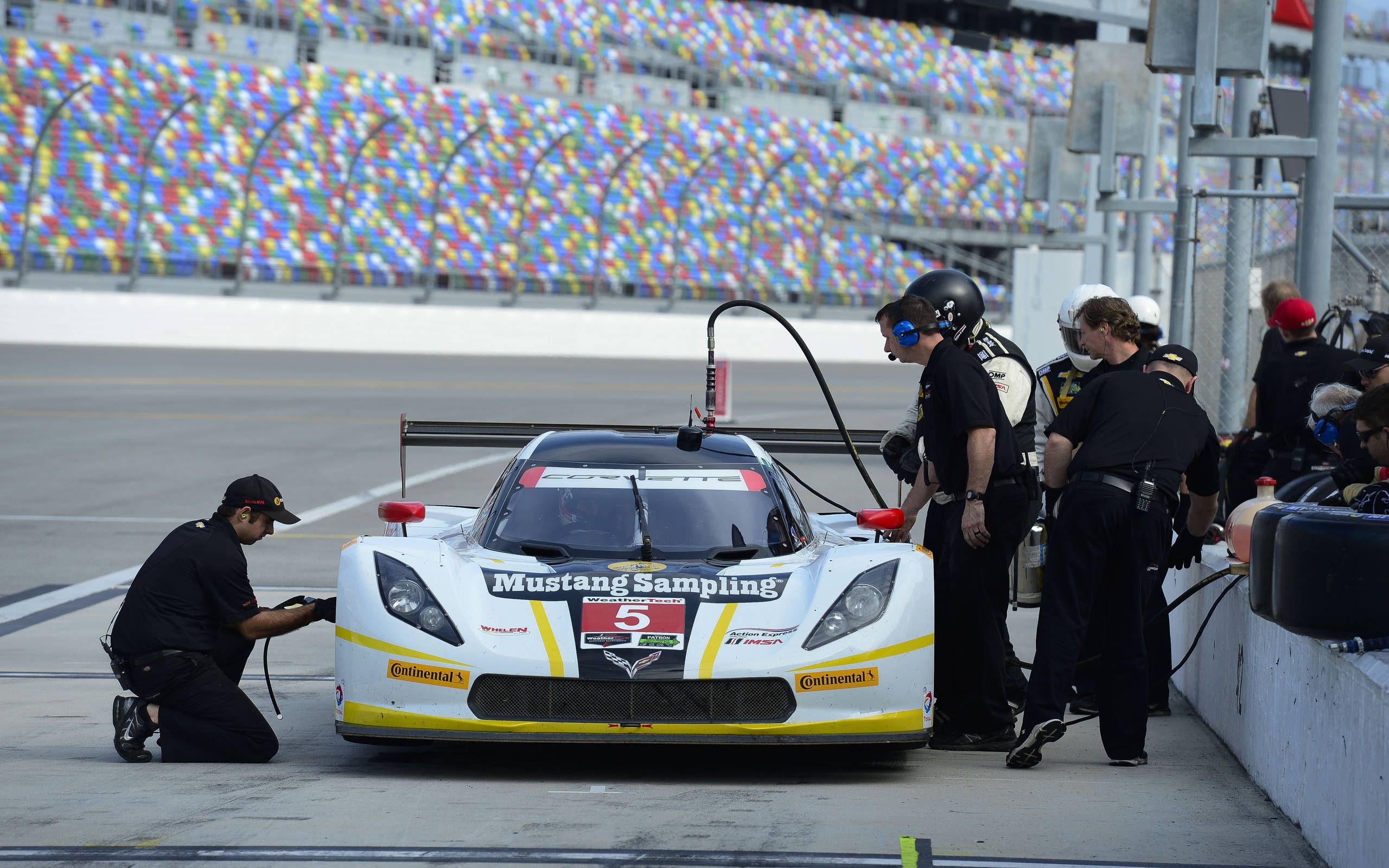 Watch Fridays coverage of Rolex 24 at Daytona for free