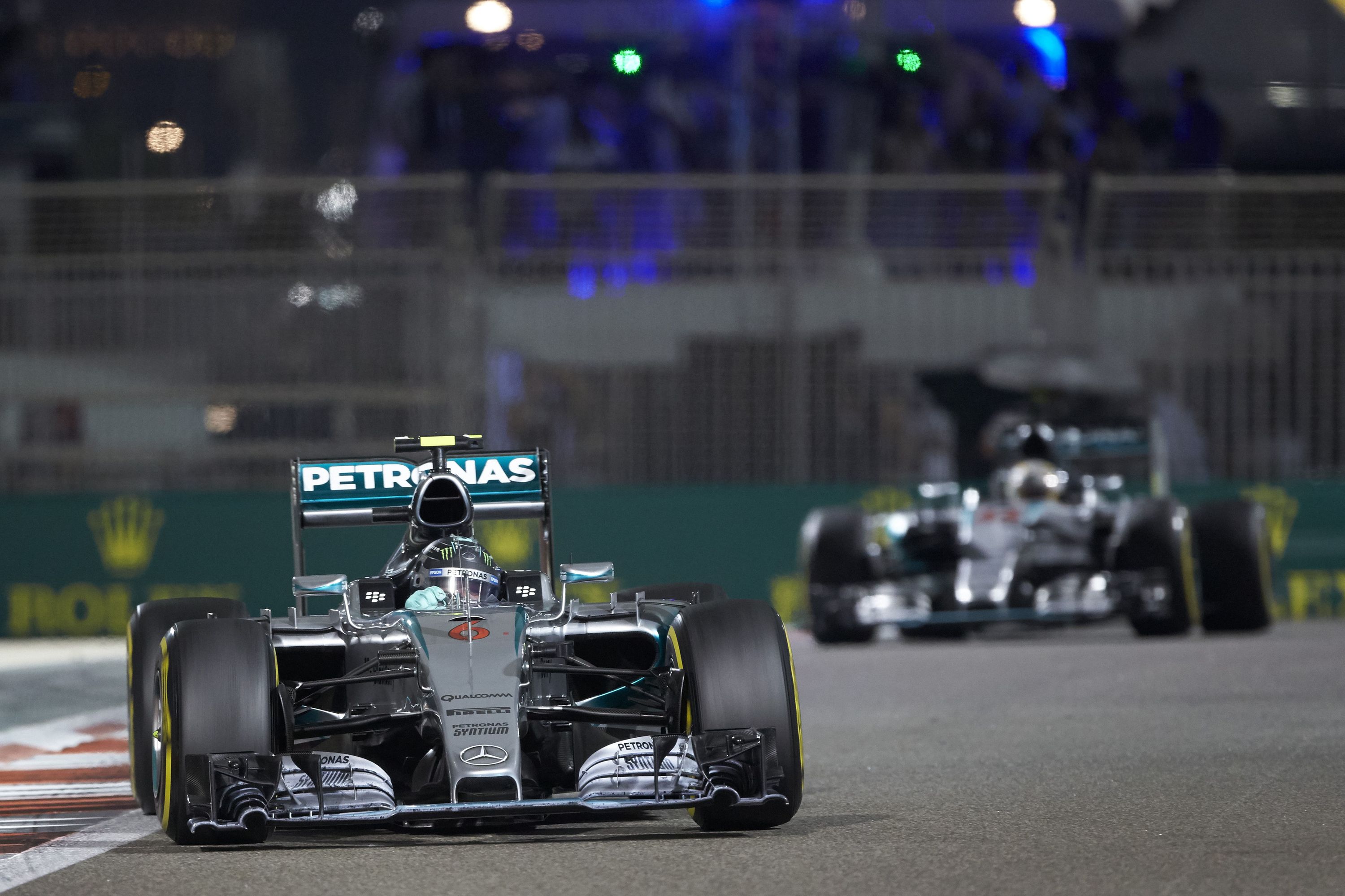 F1 Boss Ecclestone Says Mercedes Fans Are Front-runners