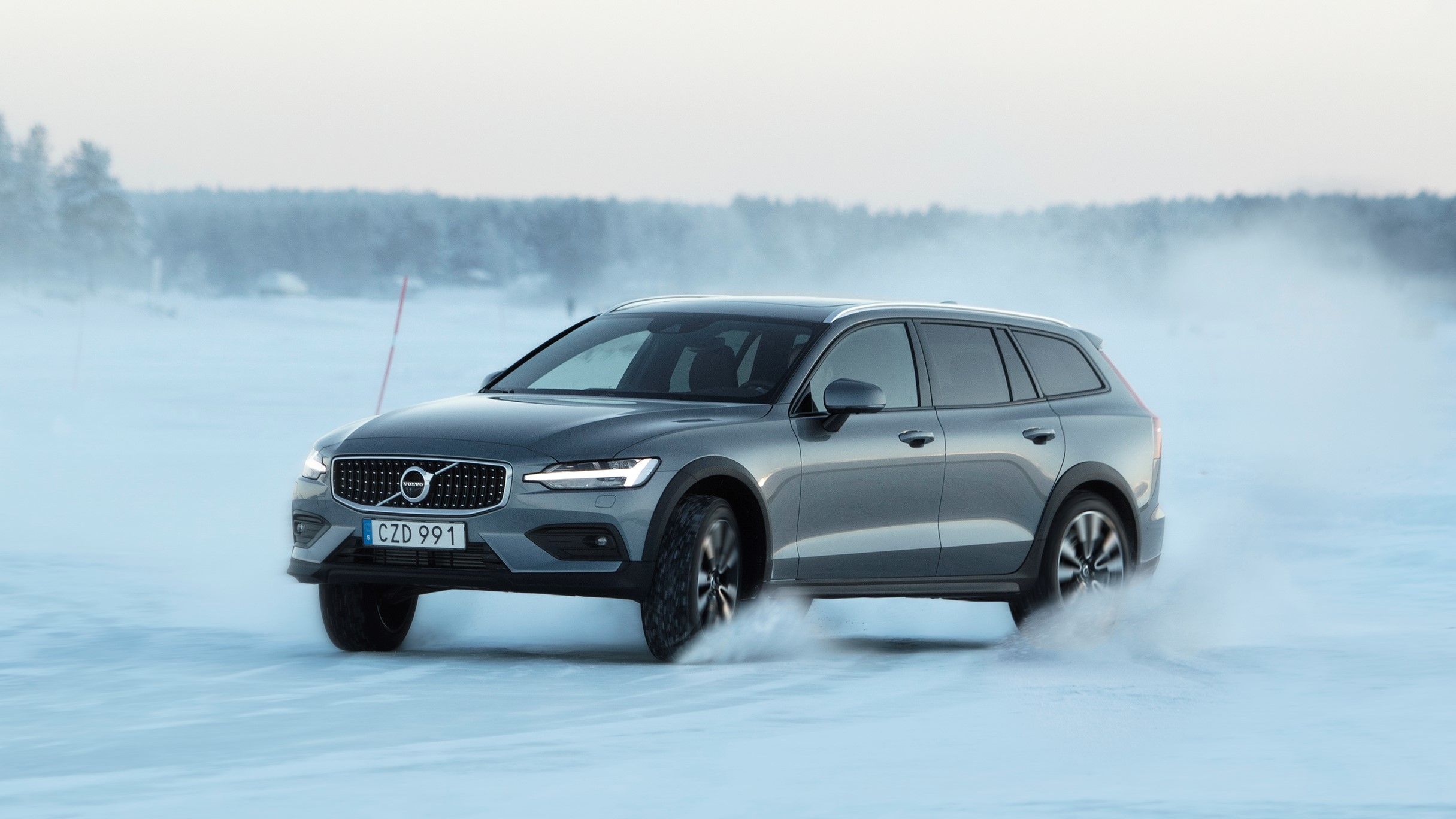 2020 Volvo V60 Cross Country first drive: Roof height matters