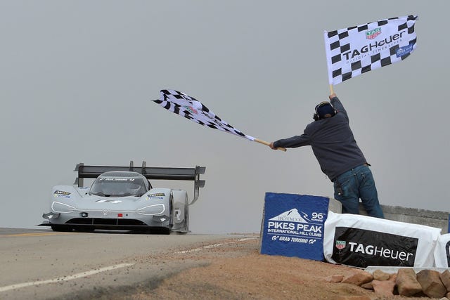 Nissan GT-R Hill Climber Has Plenty Of Wing, 1,600 HP At The Wheels