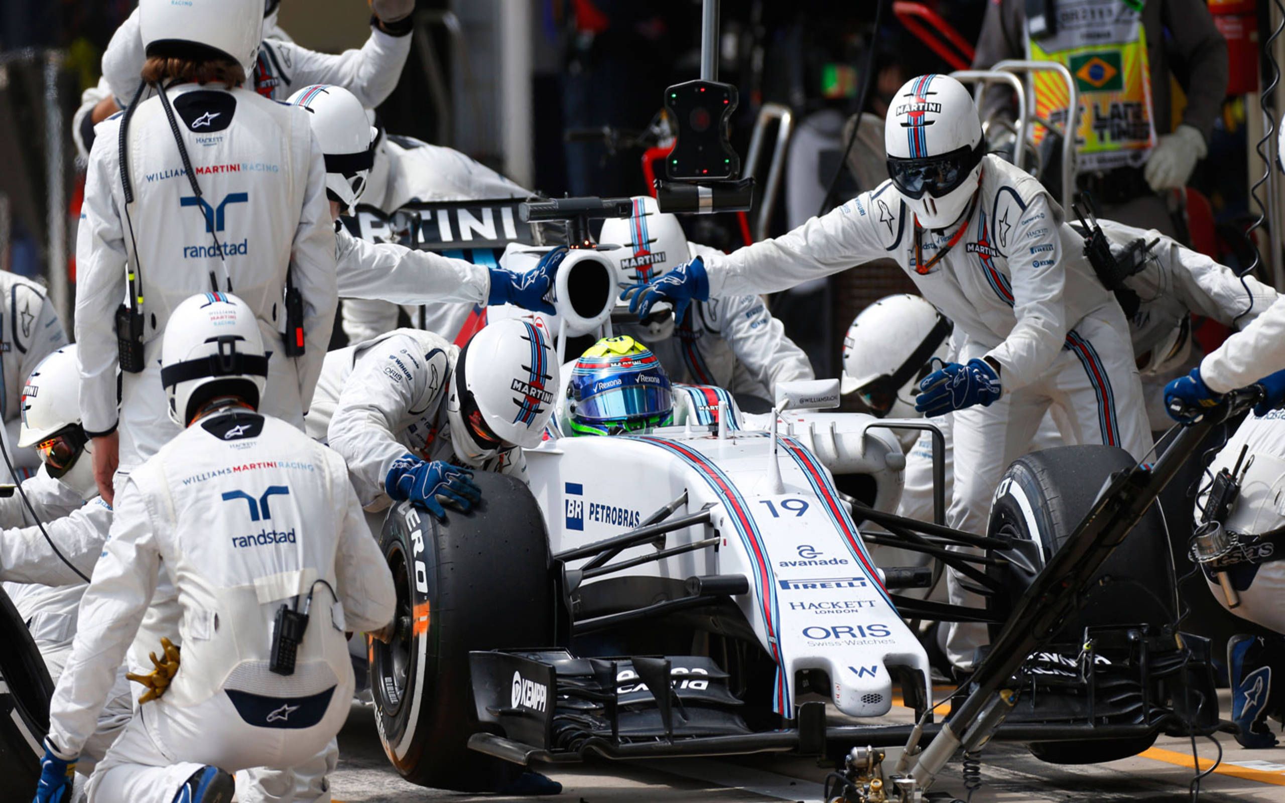 Williams F1 team opposed to refueling during pit stops