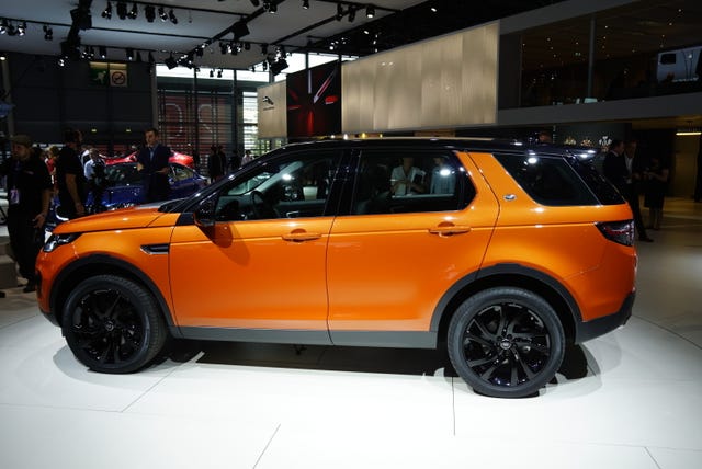 Land Rover reveals Discovery Sport details ahead of Paris motor show