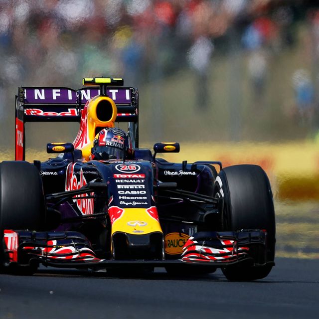 Daniil Kvyat and Red Bull Racing may be ready to shed Renault for Mercedes or Ferrari power.