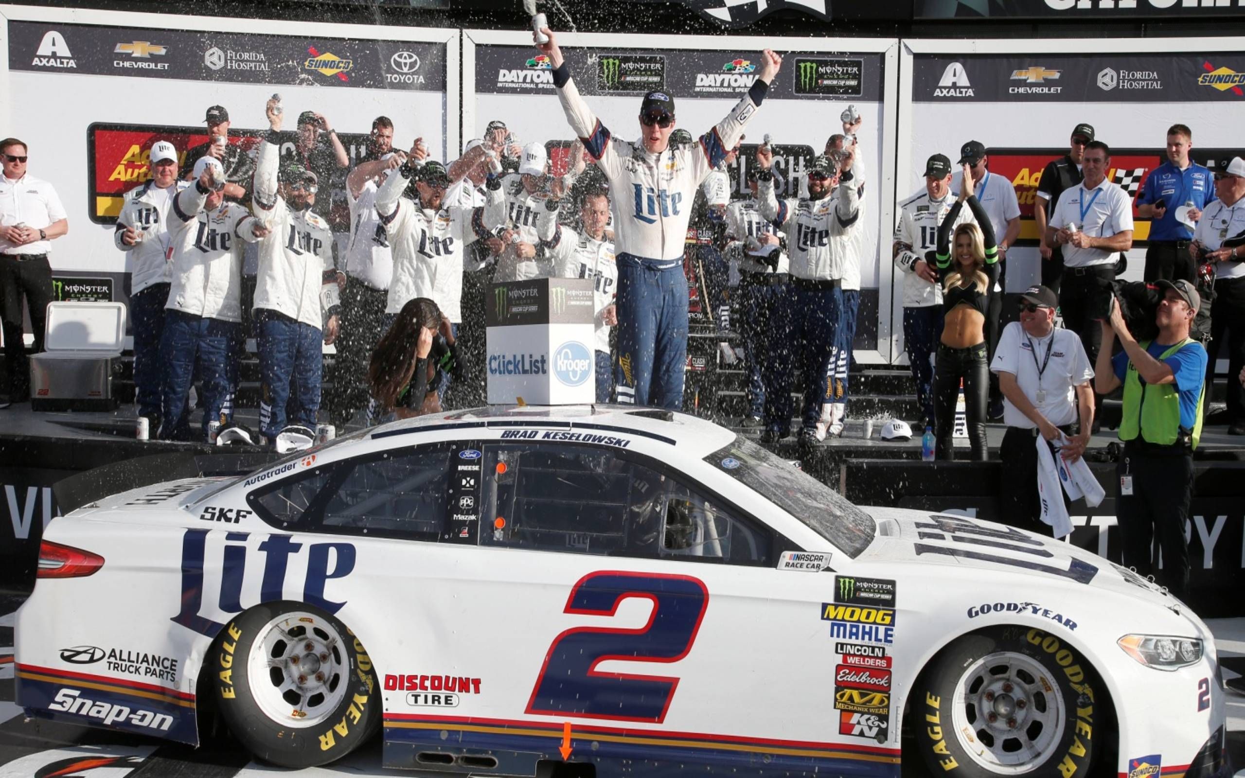 Brad Keselowski wins NASCAR Clash at Daytona