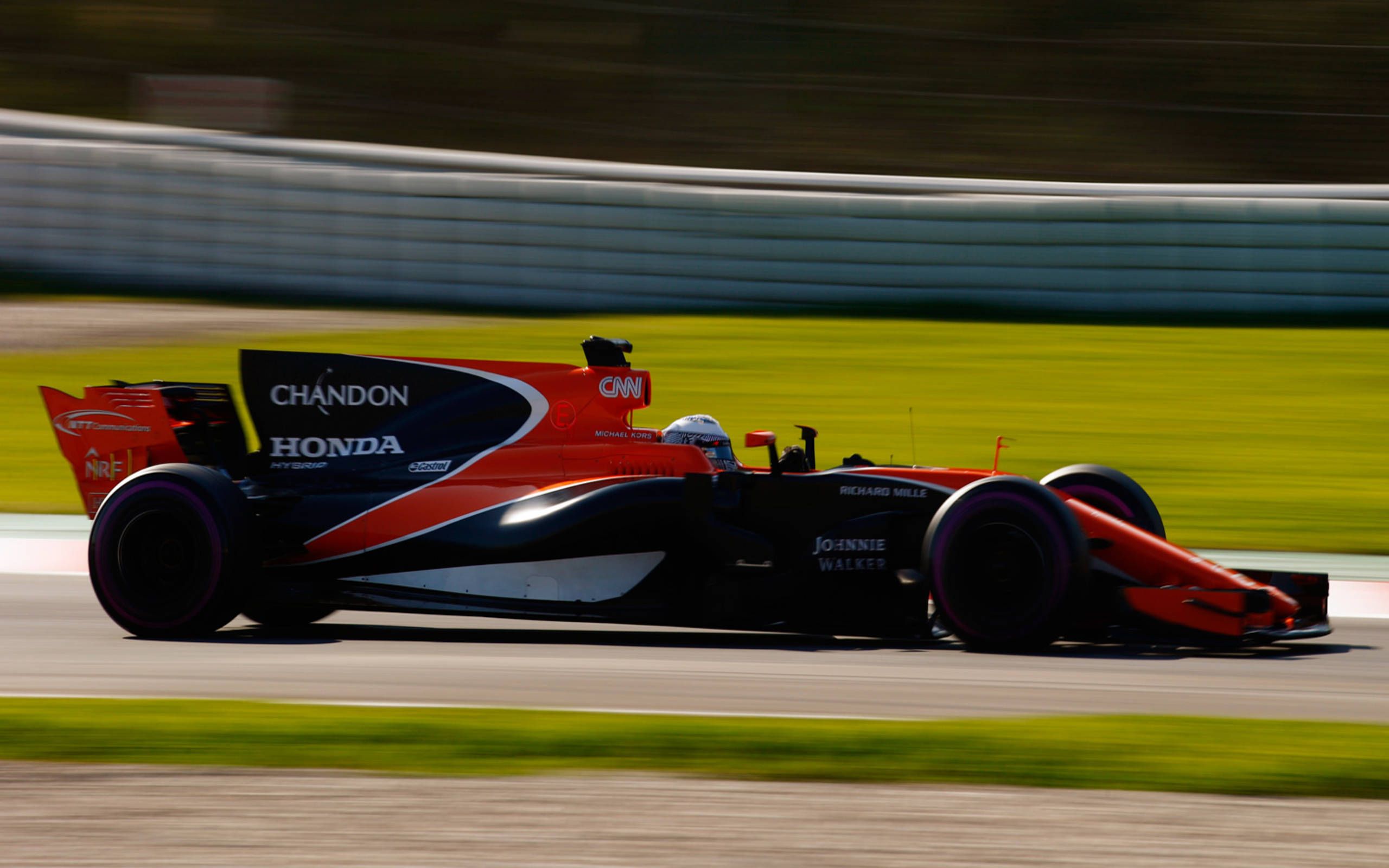 McLaren may trade its Honda for a Mercedes for 2017 F1 season