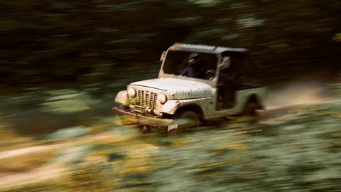 mahindra thar on durt track