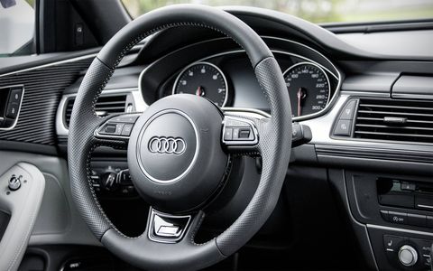 The steering wheel controls are still pretty intuitive to use in the 2016 model.