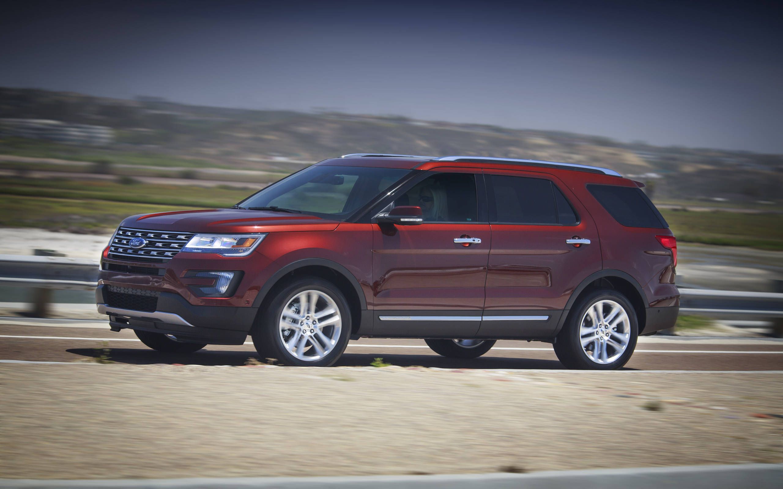 2016 ford explorer limited edition features