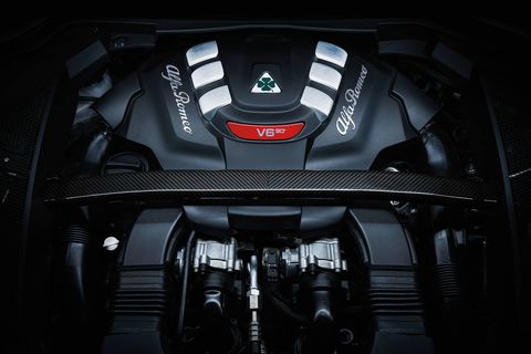 2018 Alfa Romeo Stelvio Quadrifoglio details