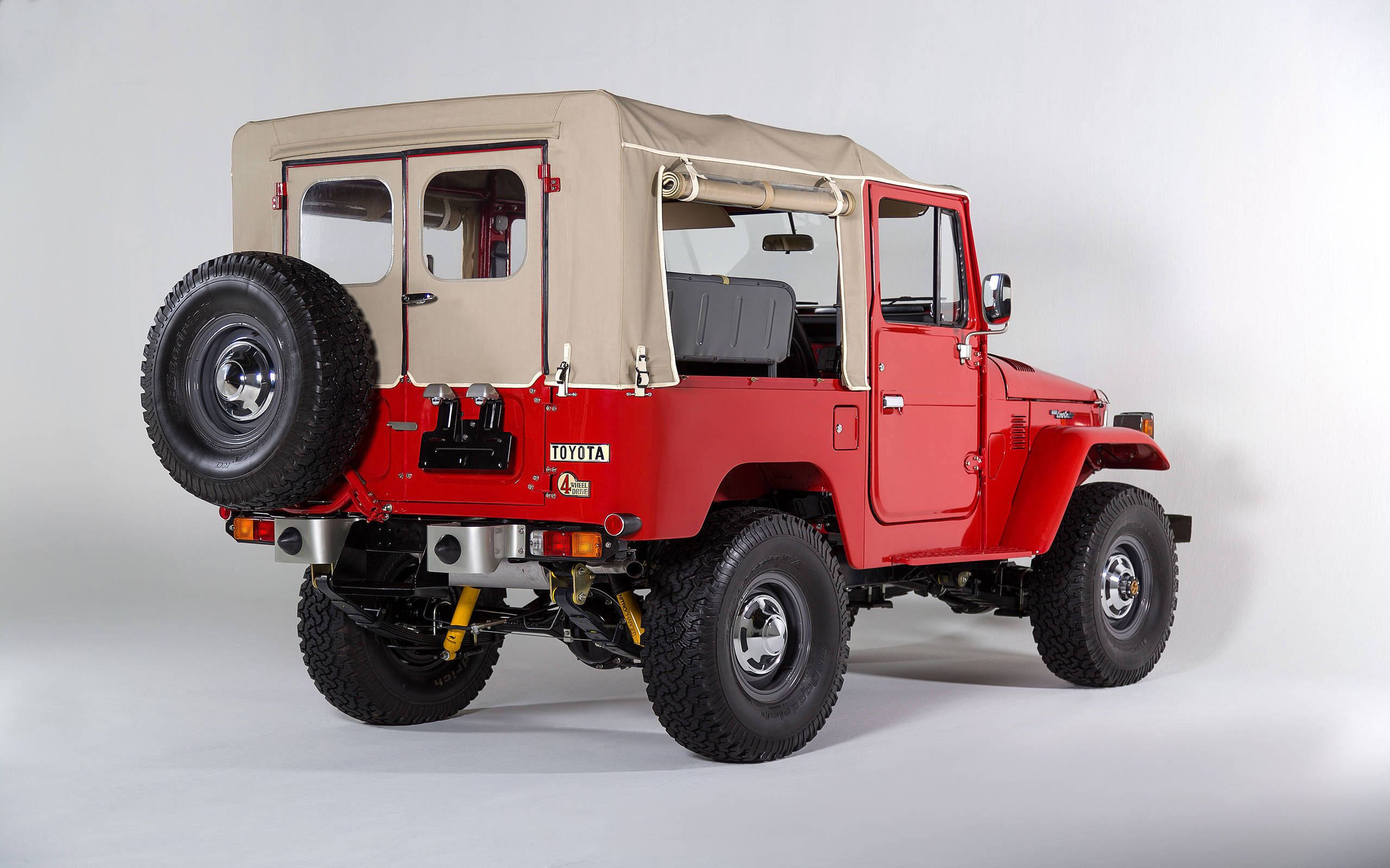 Gallery: Toyota 40 Series Trucks