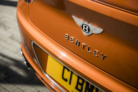 The 2019 Bentley Continental GT standing still, inside and in detail