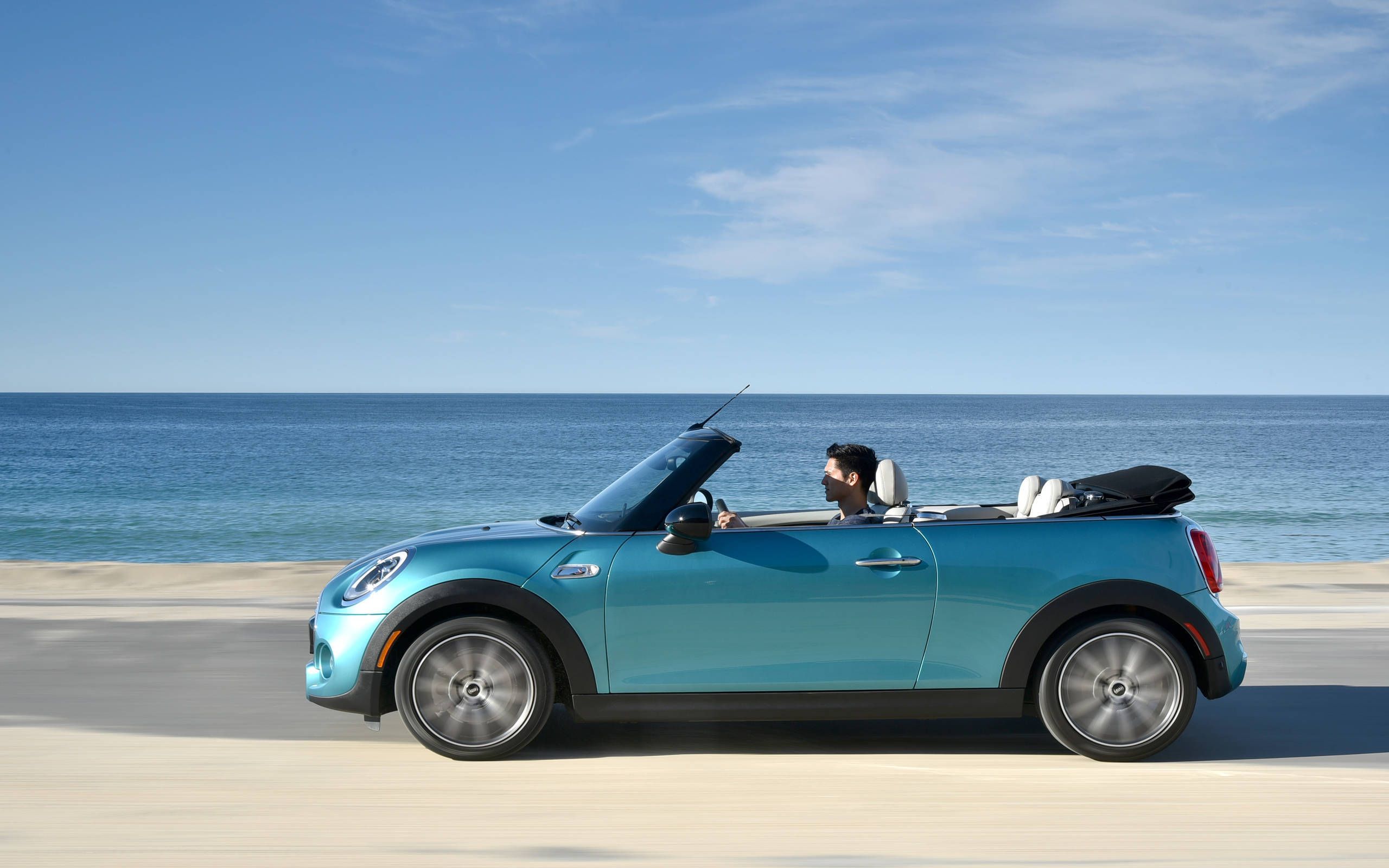 Mini declares open season: 2016 Mini Convertible revealed